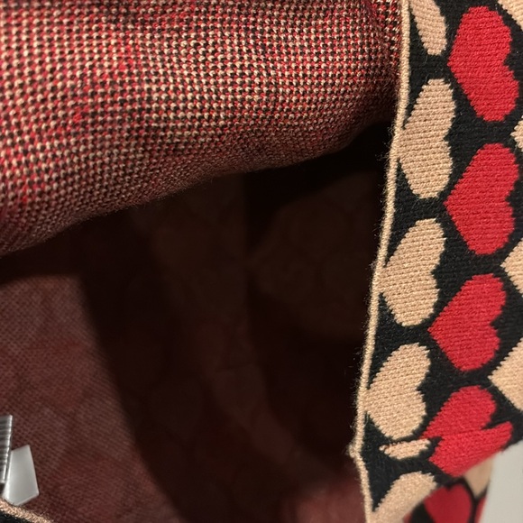 BNWT HERE & NOW Red Beige Valentine's Day Hearts Sweater and Wristlet Set Size S - Picture 5 of 5